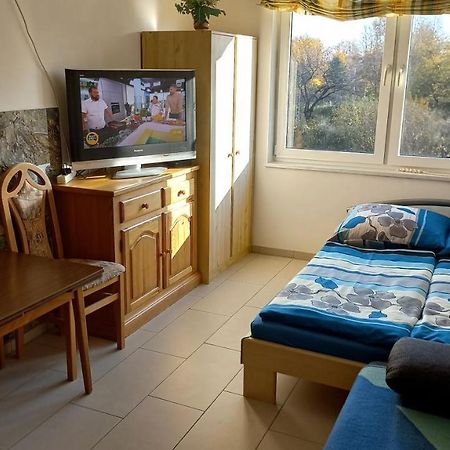 Pokoje Goscinne Dw Antom Dźwirzyno Exterior foto